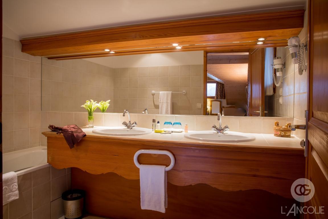 L'Ancolie "Chalet Du Lac" Hotel Крузей Екстериор снимка