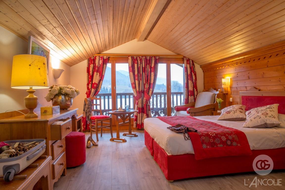 L'Ancolie "Chalet Du Lac" Hotel Крузей Екстериор снимка