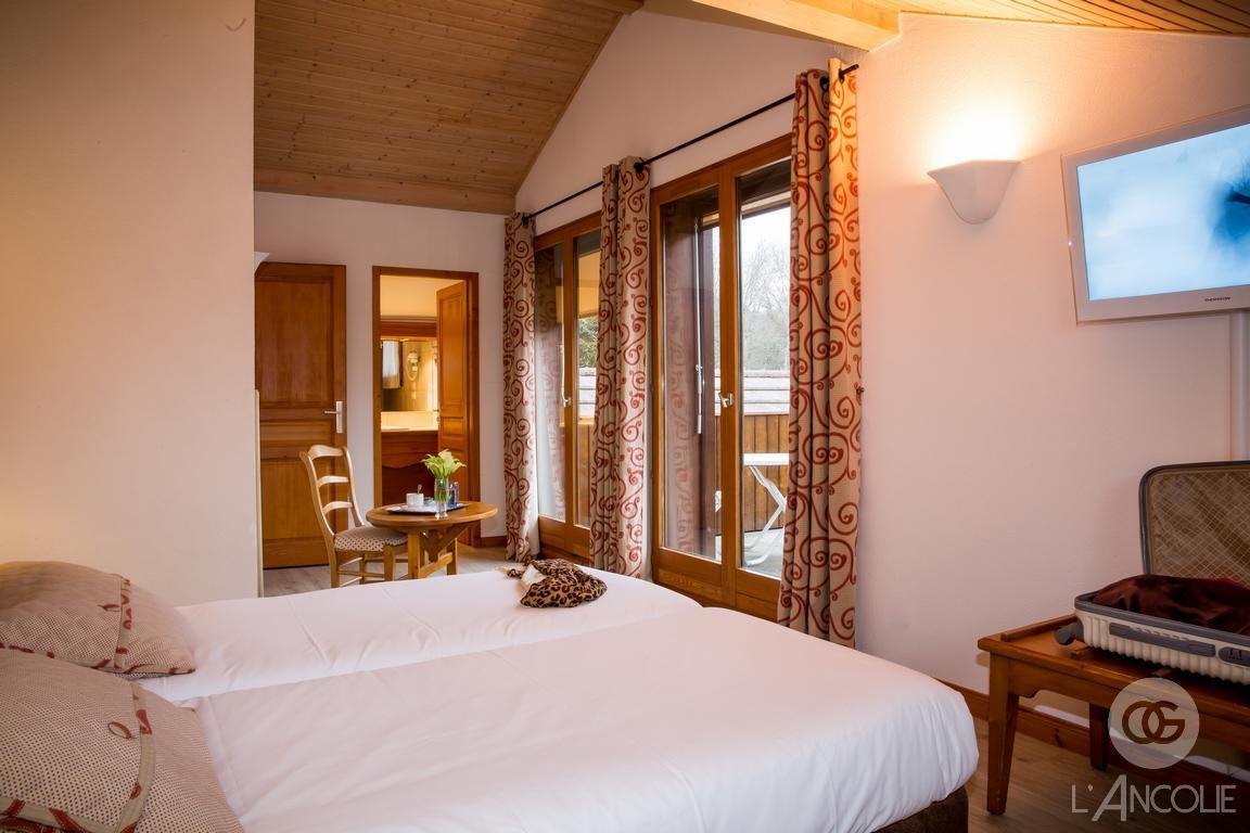 L'Ancolie "Chalet Du Lac" Hotel Крузей Екстериор снимка
